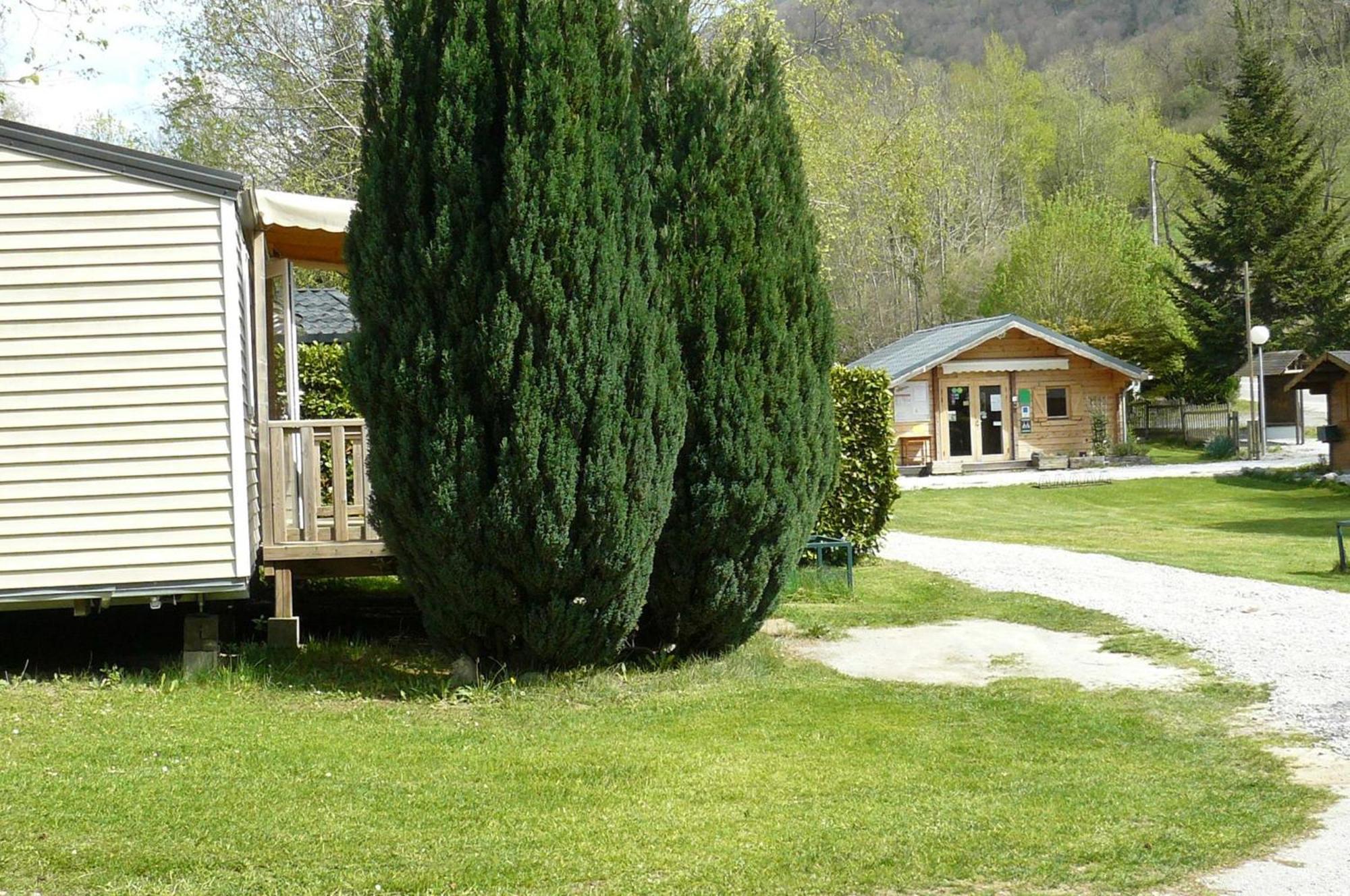 Camping Le Rey Louvie Juzon Exterior foto