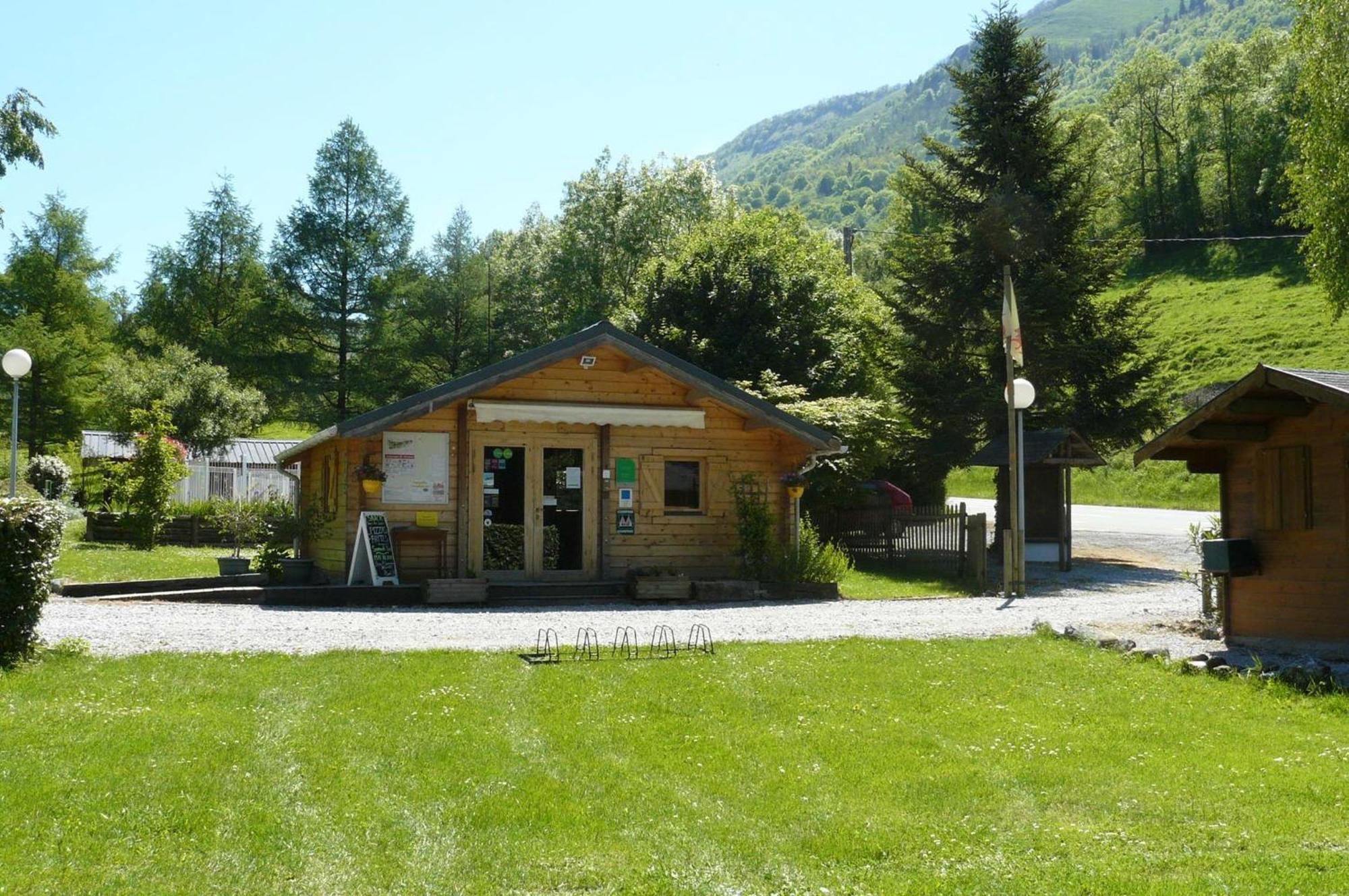 Camping Le Rey Louvie Juzon Exterior foto