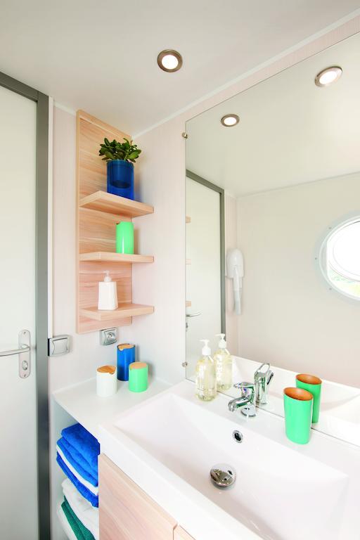 Camping Le Rey Louvie Juzon Zimmer foto