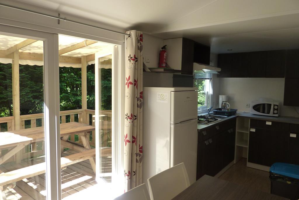 Camping Le Rey Louvie Juzon Zimmer foto