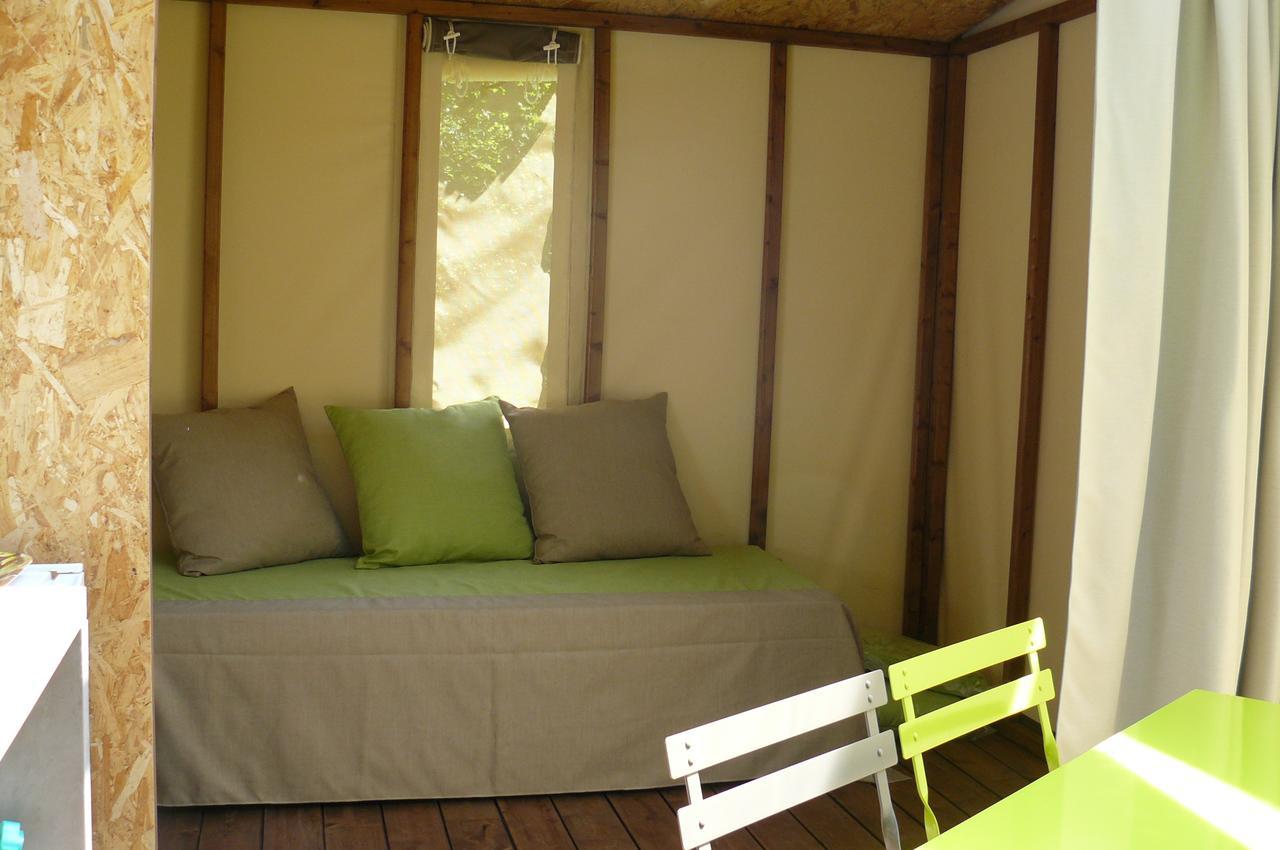 Camping Le Rey Louvie Juzon Exterior foto
