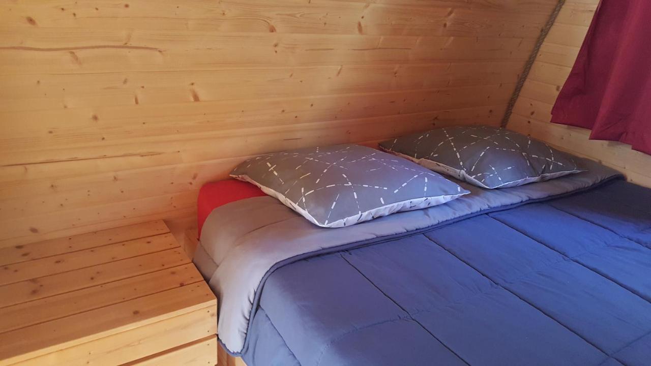 Camping Le Rey Louvie Juzon Exterior foto