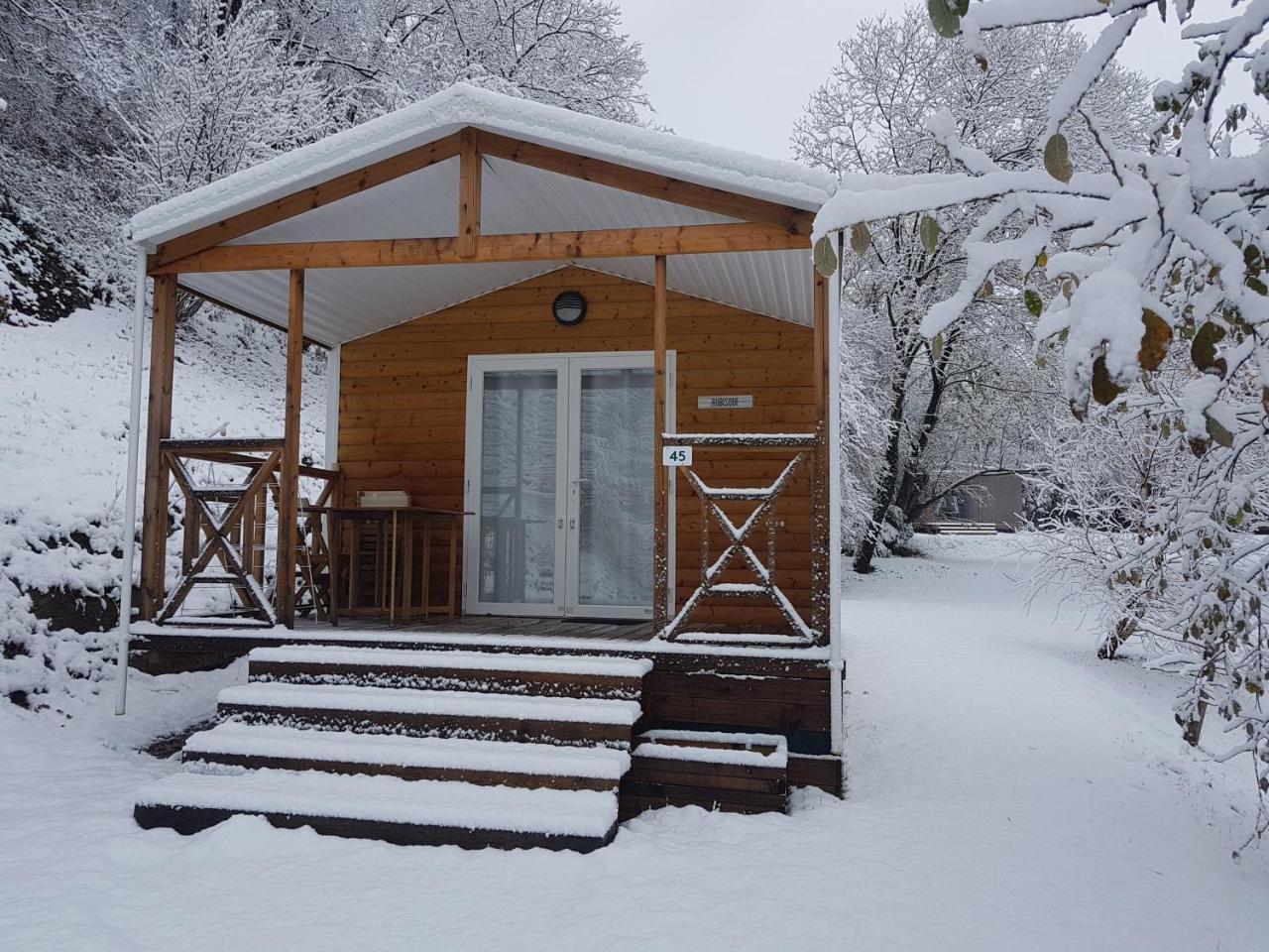 Camping Le Rey Louvie Juzon Exterior foto