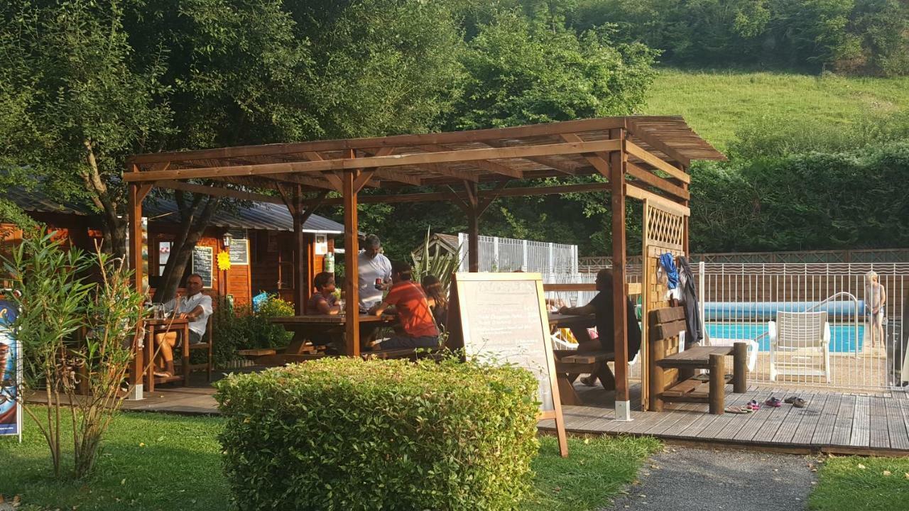 Camping Le Rey Louvie Juzon Exterior foto