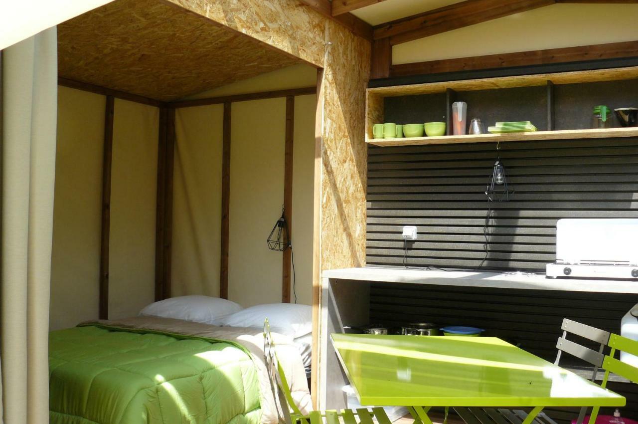 Camping Le Rey Louvie Juzon Exterior foto